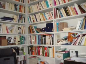 amin maalouf bureau-livres-300x224