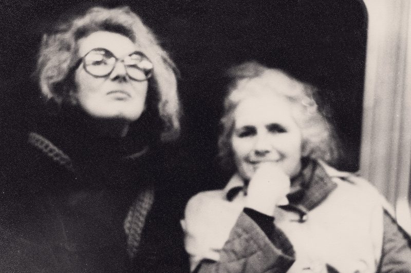 Angela Carter and Grace Paley on the Tube, c.1987 © Kate Webb